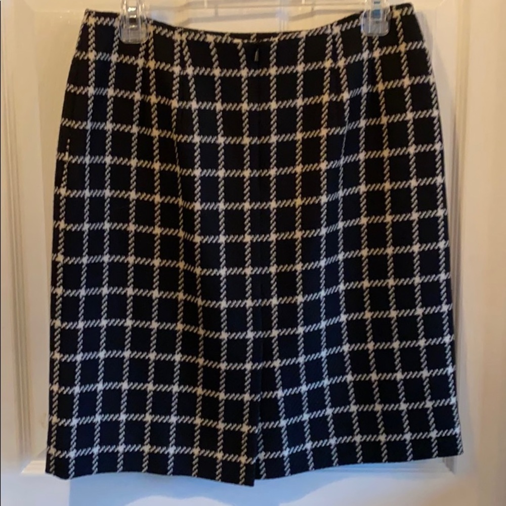 Talbots 10 Checked Houndstooth Print Wool Skirt - image 6